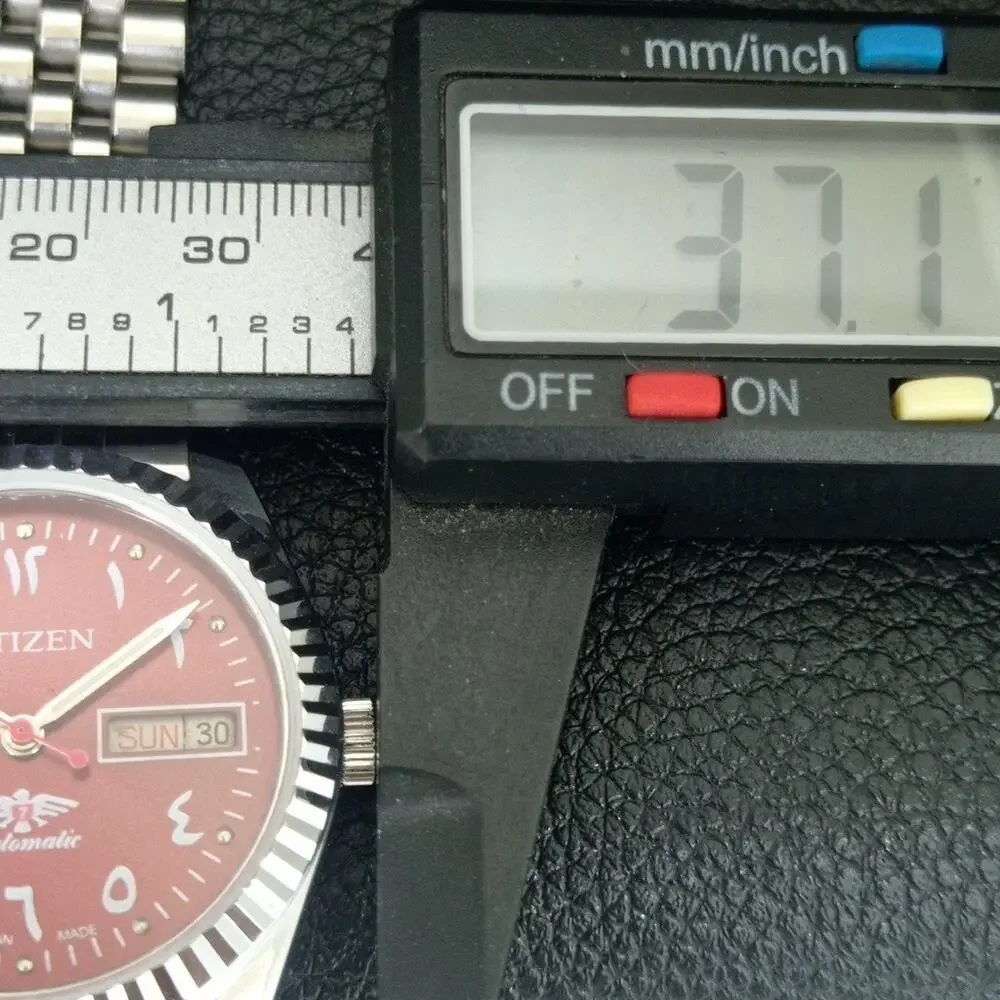 Vintage 1978 Citizen Automatic Mens Silver Watch W/daydate & Red accents